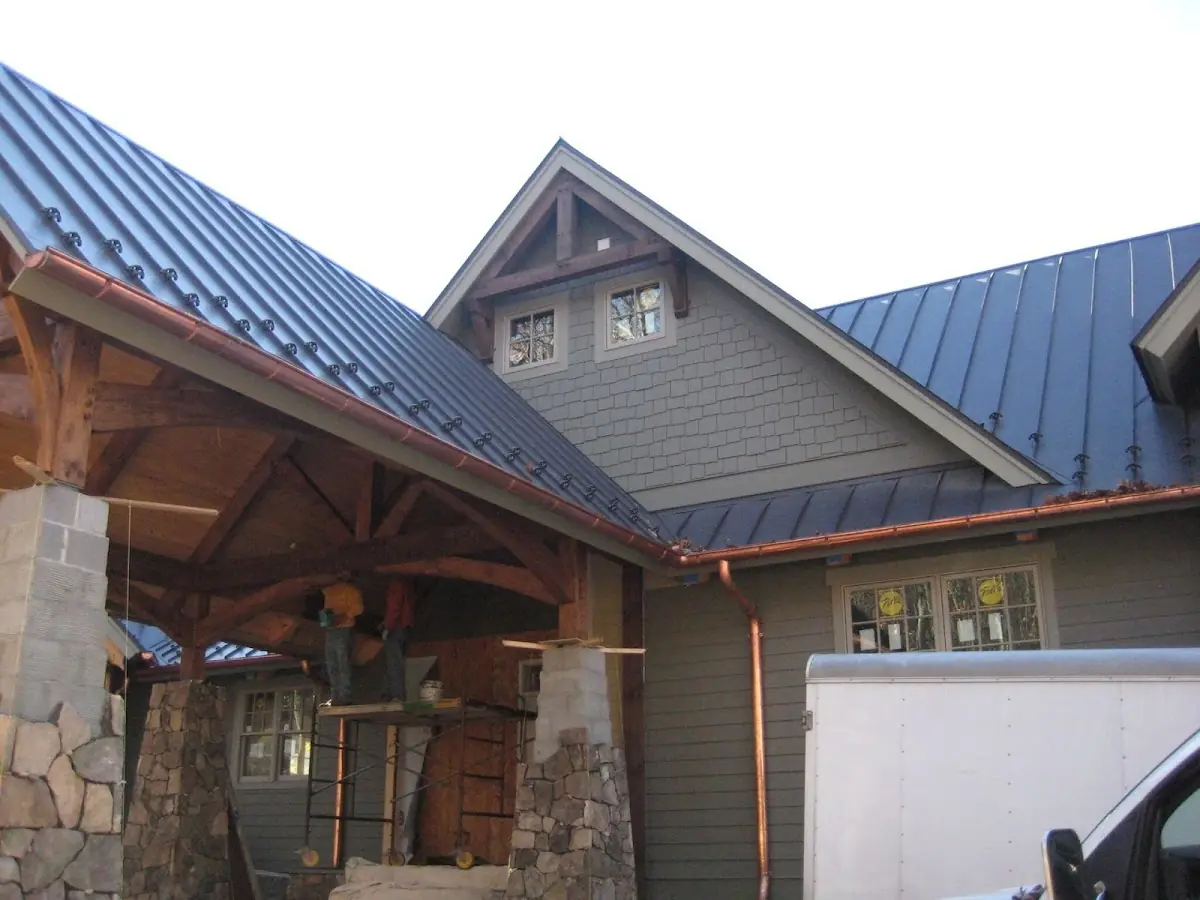 Craftsman Roofing team delivering quality roofing work in East Millersport